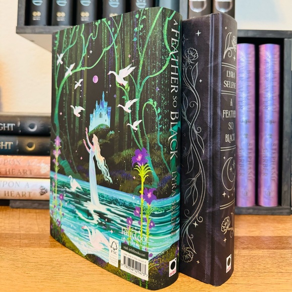Fairyloot Exclusive Signed Edition A Feather So Black by Lyra Selene - Picture 7 of 11